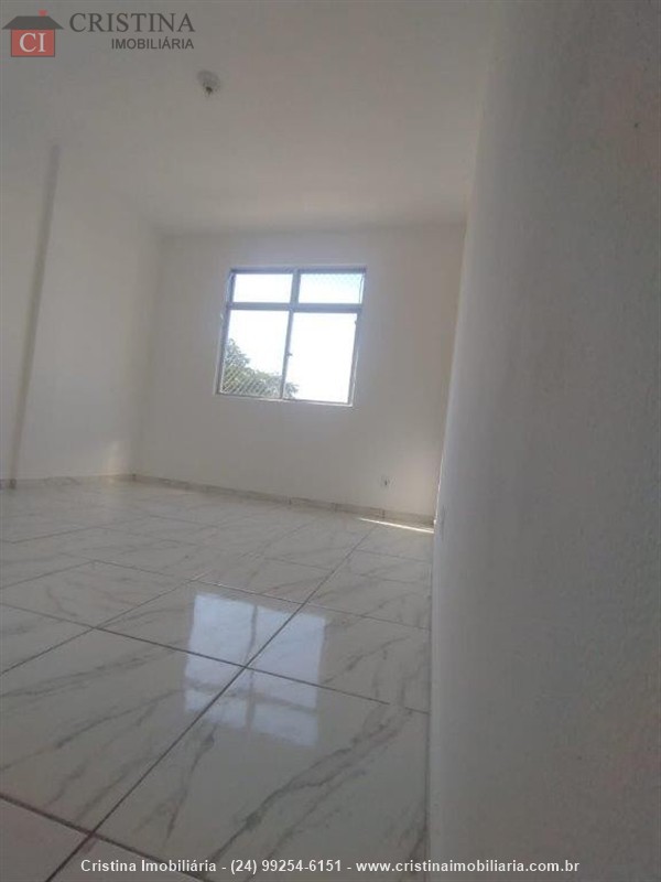 Apartamento para Alugar no Comercial em Resende