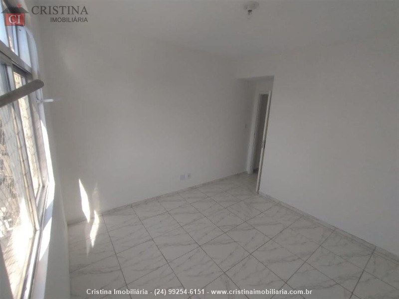 Apartamento para Alugar no Comercial em Resende