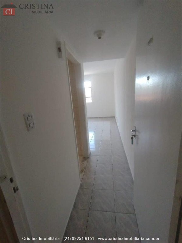 Apartamento para Alugar no Comercial em Resende
