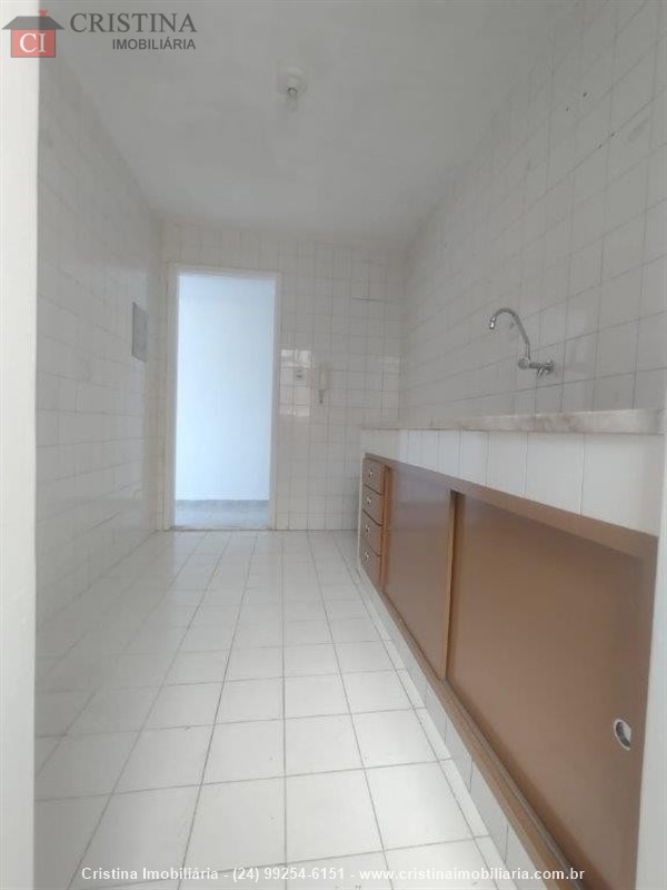 Apartamento para Alugar no Comercial em Resende