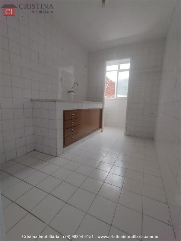 Apartamento para Alugar no Comercial em Resende