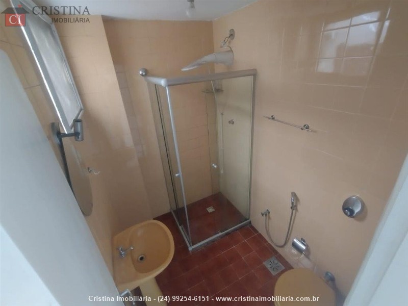 Apartamento para Alugar no Comercial em Resende