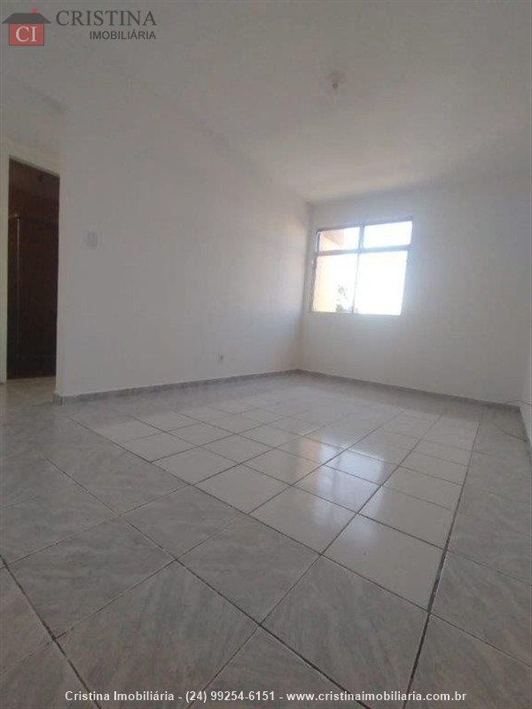 Apartamento para Alugar no Comercial em Resende
