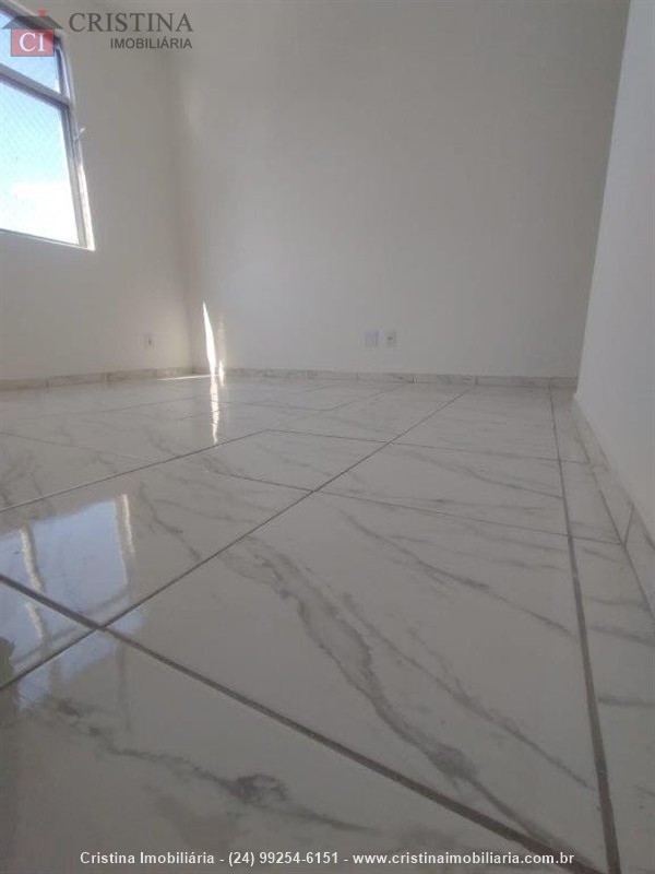 Apartamento para Alugar no Comercial em Resende