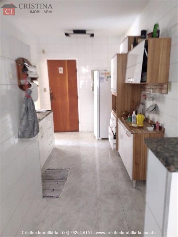Apartamento a Venda no Centro em Resende