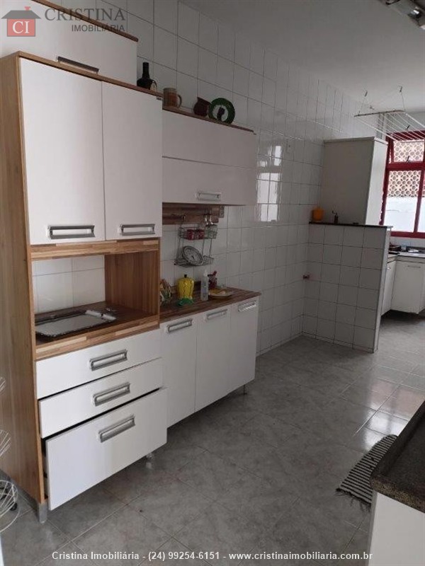 Apartamento a Venda no Centro em Resende